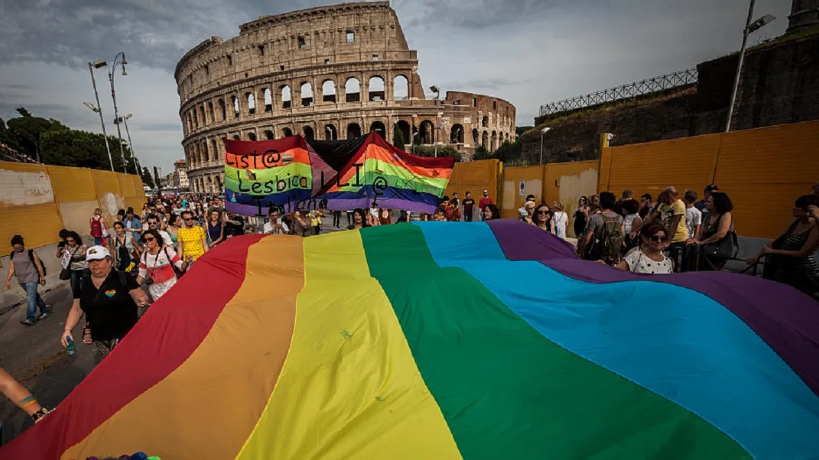 Roma “Fuorilegge” per tornare libera | CONFERENZA PRIDE